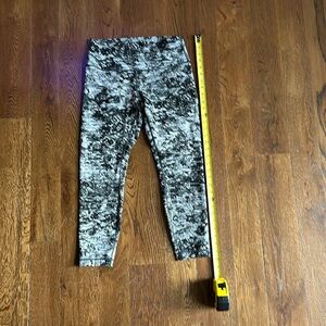 Lululemon, ankle leggings, size 10, Black multicolored